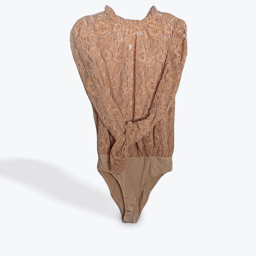 Gorgeous WAYF size M long sleeved sheer floral body suit